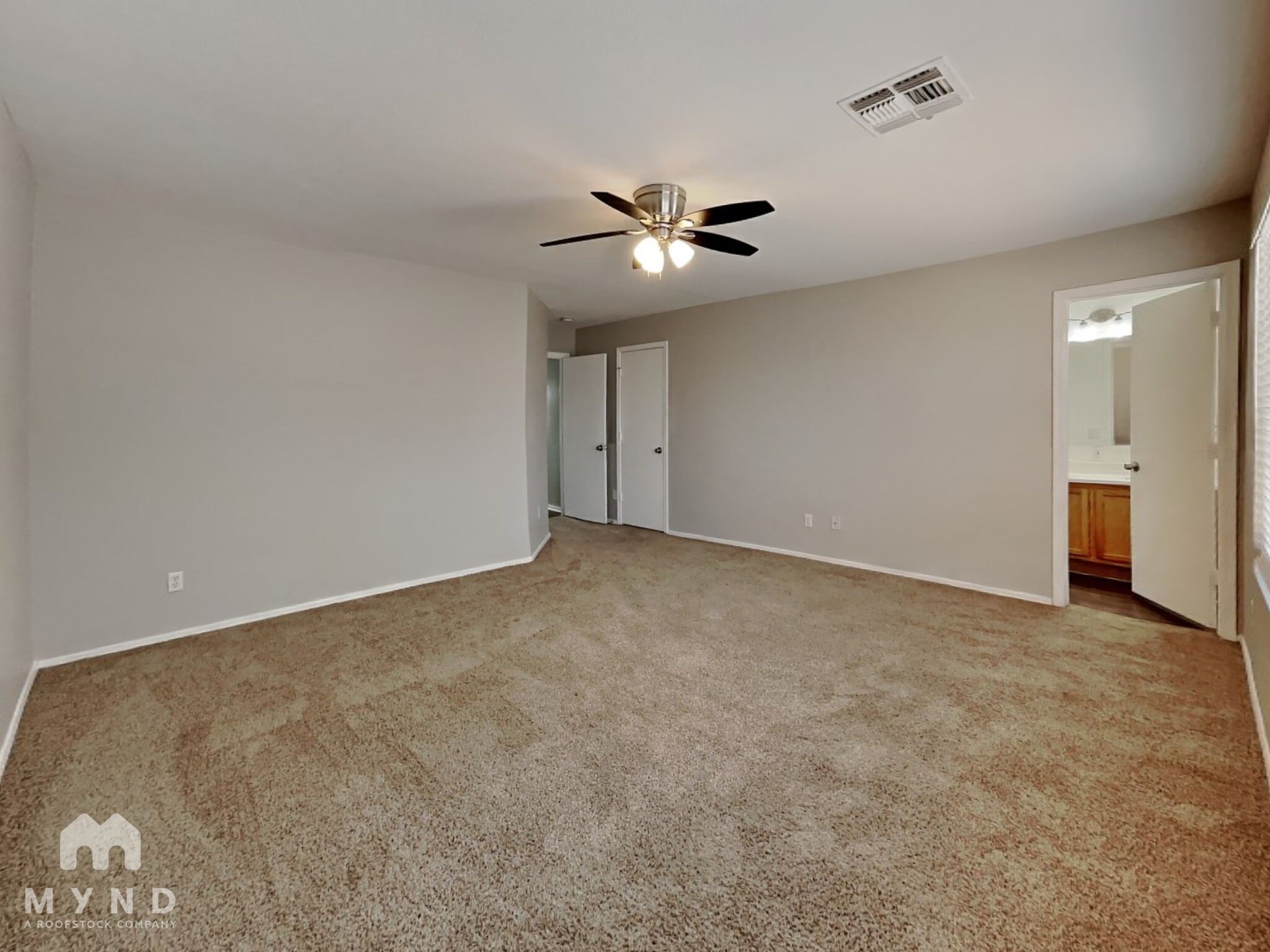 Building Photo - 16025 W Lilac St