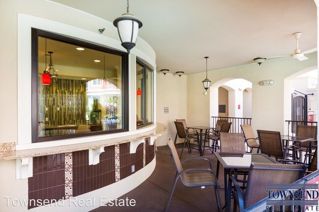 Building Photo - 730 Villagio Pl