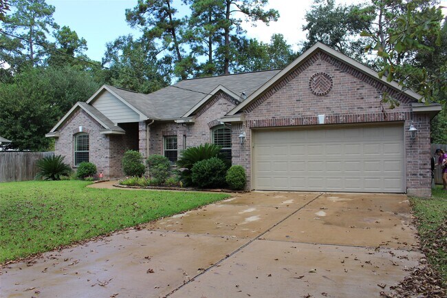 Building Photo - 1504 Glen Oaks Dr