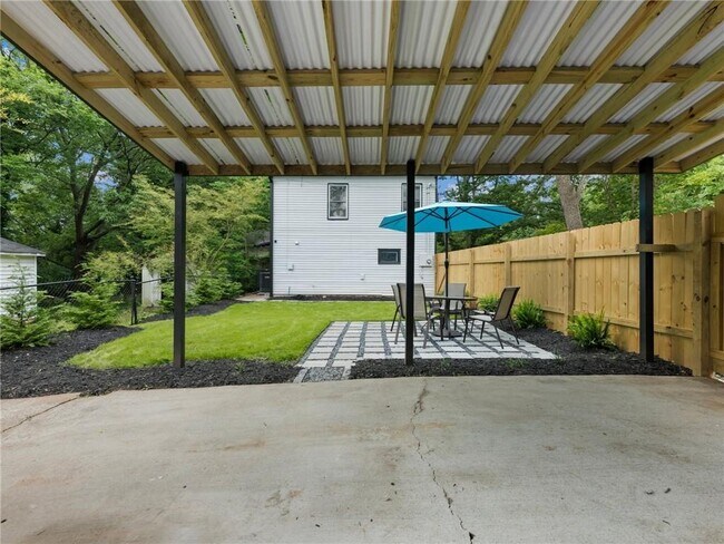 Building Photo - 1054 Katherwood Dr SW