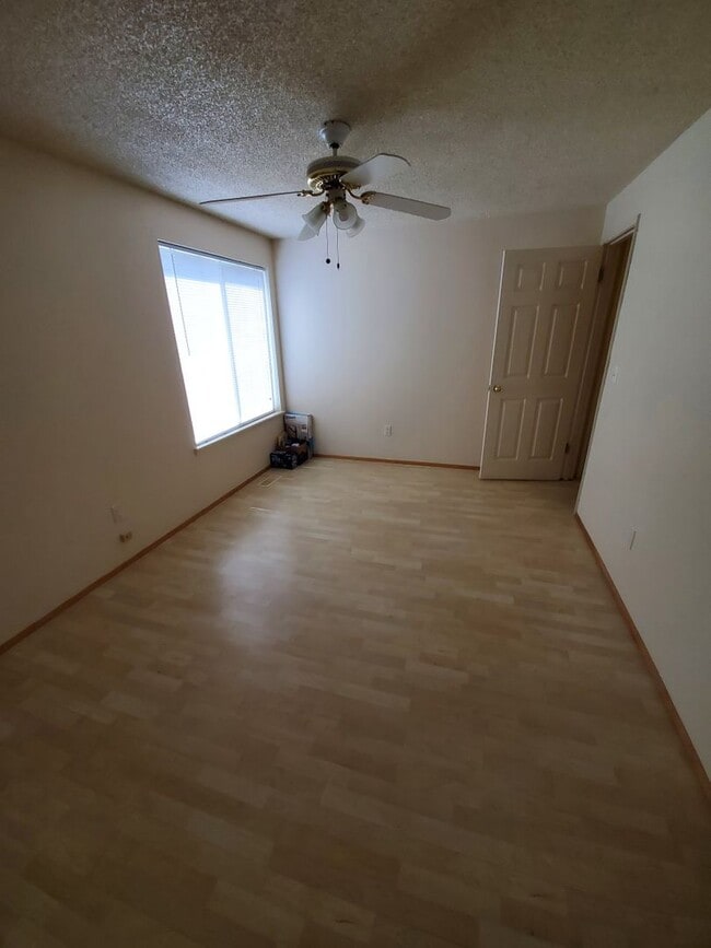 Building Photo - 3 Bed, 1.75 bath Home in Port Orchard