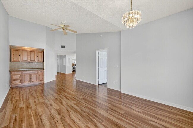 Building Photo - 6101 SE Landing Way