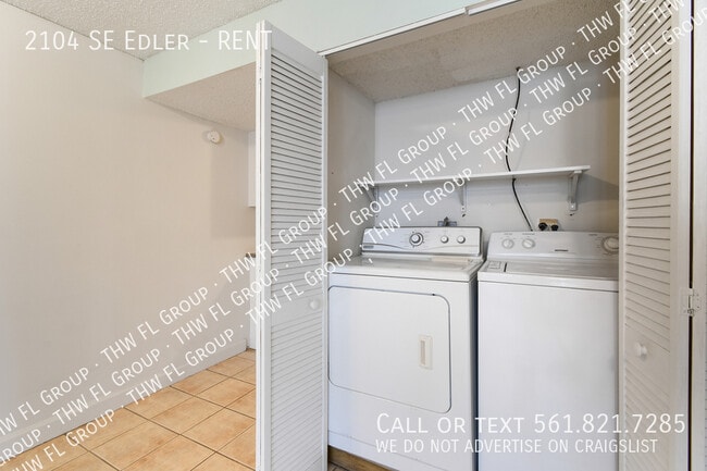 Building Photo - 2104 SE Edler Dr