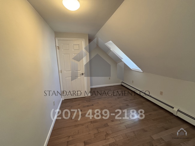 Building Photo - Spacious Updated 4BR/3BA Home | Garage, W/D, Pet-Friendly – $2,700