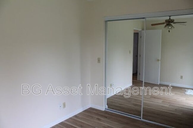 Building Photo - 3112 Groom Dr