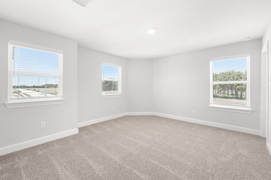 Building Photo - 304 Live Oak Ln
