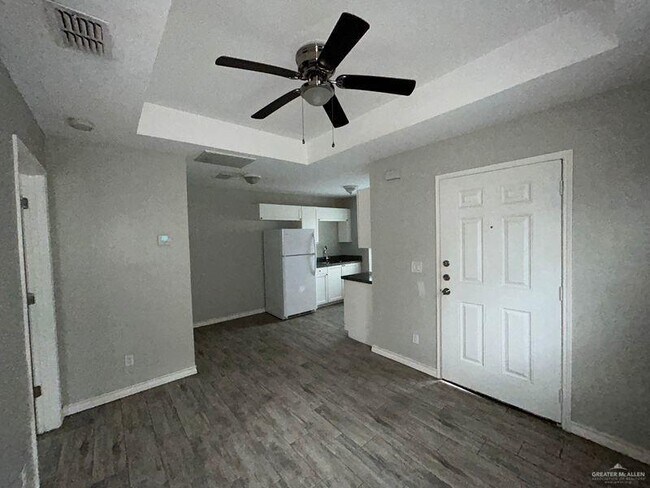 Building Photo - 1410 Quitaca Dr