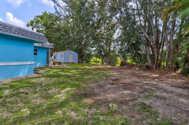 Building Photo - 6605 NW 80th Ct