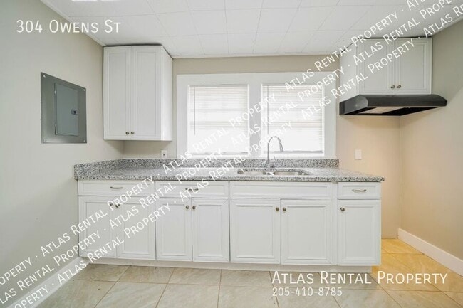 Building Photo - 304 Owens St