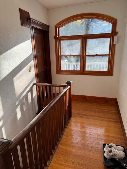Entrance to the unit - 10 Chestnut St