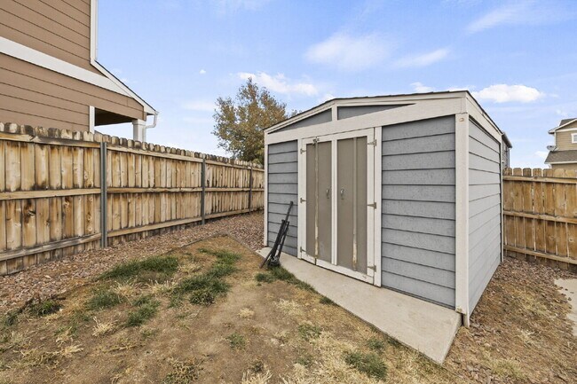 Building Photo - 917 Silverqueen Rd