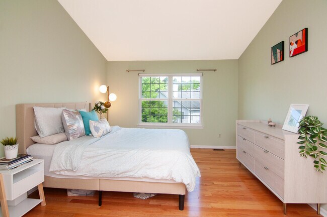 Building Photo - 4471 Hillside Ct