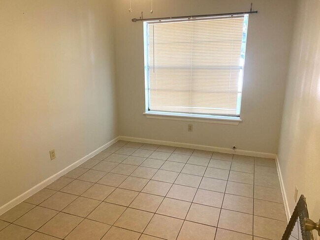 Building Photo - 5302 Springfield Ave