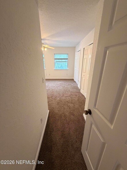 Building Photo - 1915 Lago Del Sur Drive