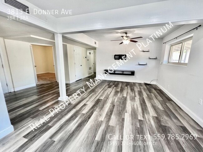 Building Photo - 3813 E Donner Ave