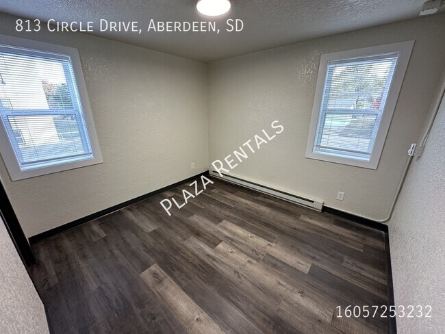 Building Photo - 1011 N 2nd St