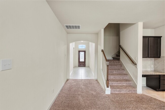 Building Photo - 2026 Argos Dr