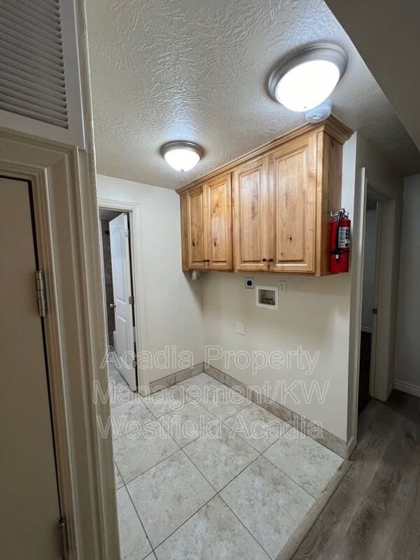 Building Photo - 315 E 600 S St