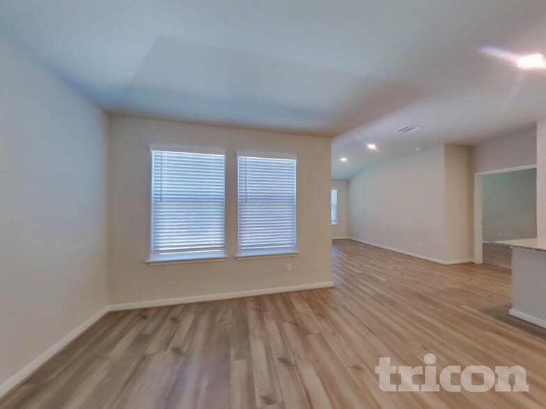 Building Photo - 13507 Emerson Wy