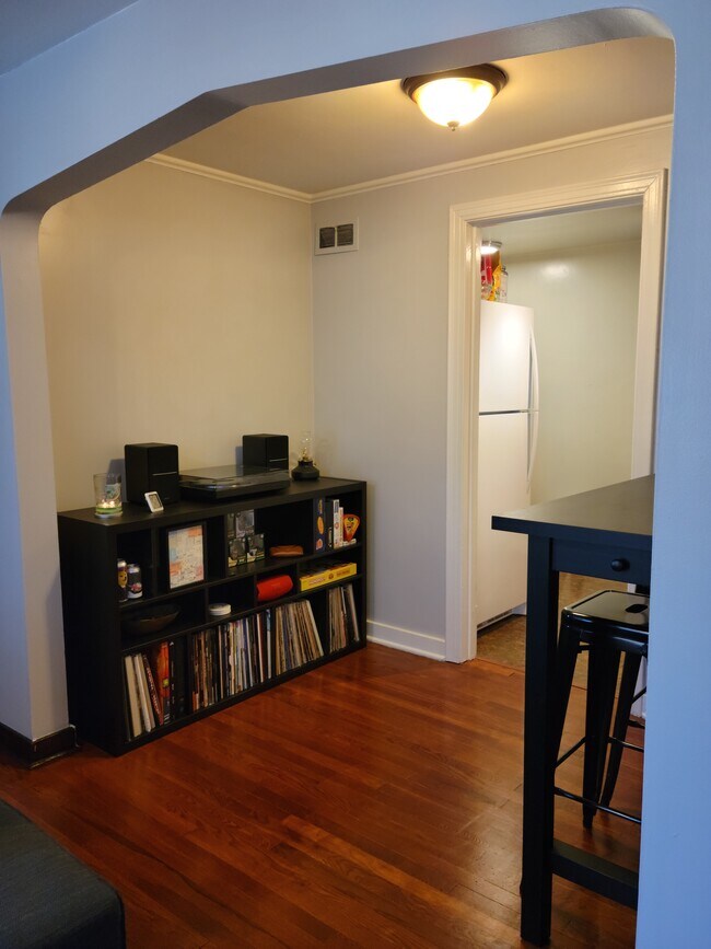 Building Photo - 97 N Starr Ave