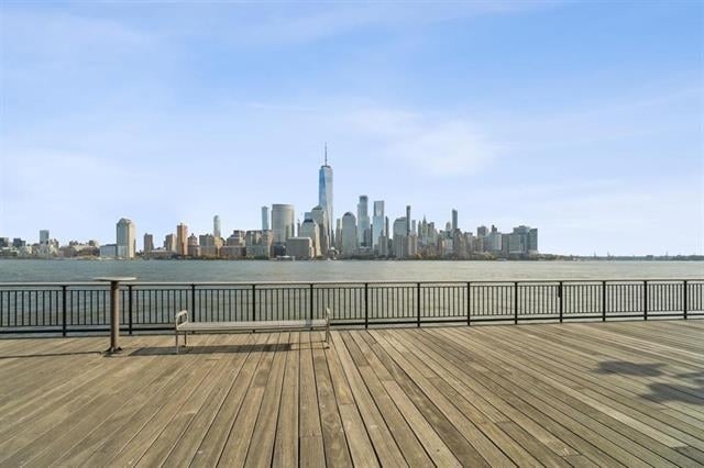 Building Photo - 105 Greene St