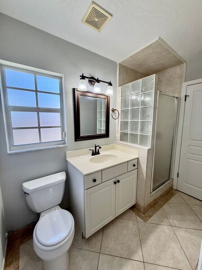 Building Photo - 4/3 WINTER PARK POOL HOME WITH WINTER PARK SCHOOLS! (Orange County Winter Park Schools)