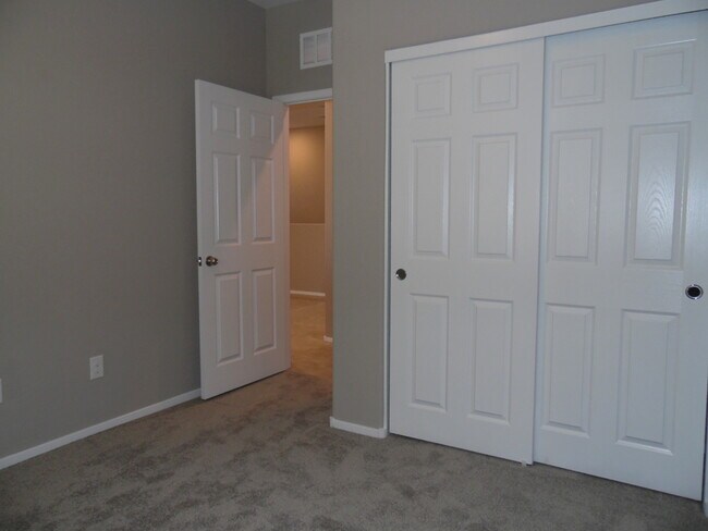 Building Photo - Mountains Edge - Watermarke