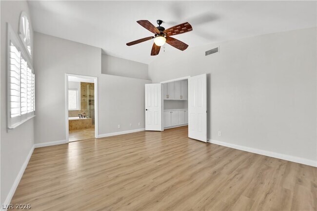 Building Photo - 8112 Tropic Isle Cir