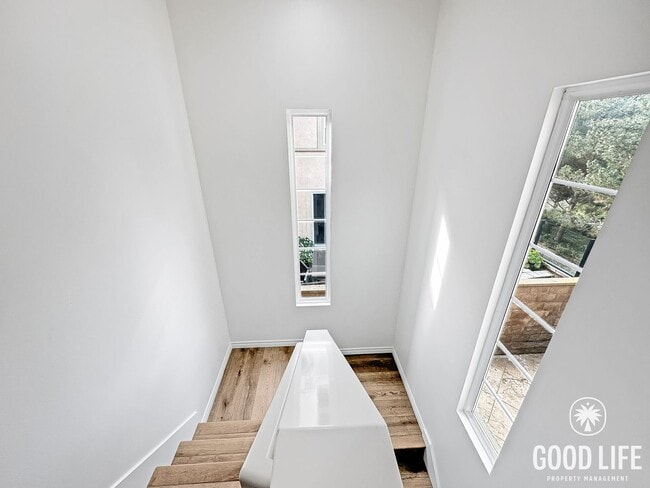 Building Photo - Highly Desired Irvine Living | 3-Bed, Office, Gated Community