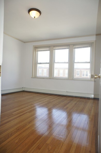 Building Photo - 1661 Commonwealth Avenue