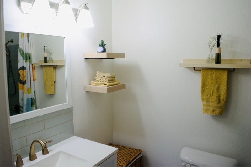 Building Photo - 839 W Posada Ave