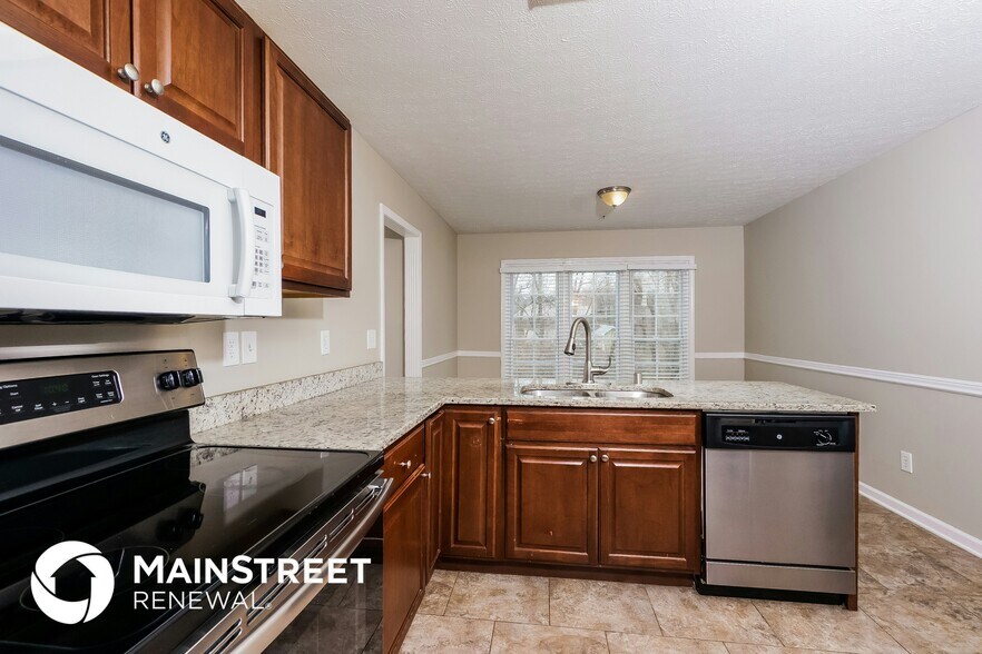 Building Photo - 8410 Hurstbourne Woods Pl