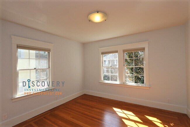 Building Photo - Trestle Glen Three Bedroom Home With Stunning Backyard