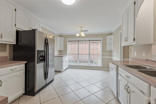 Building Photo - 1703 Pebble Creek Dr