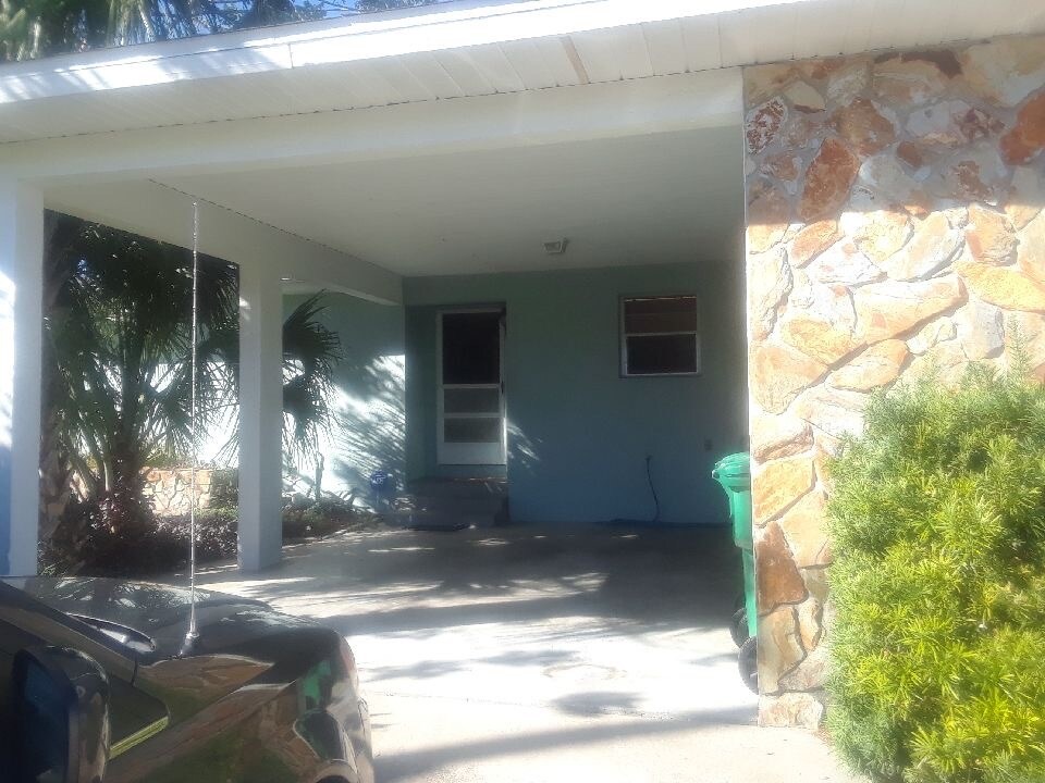 Building Photo - 3119 Riverside Dr