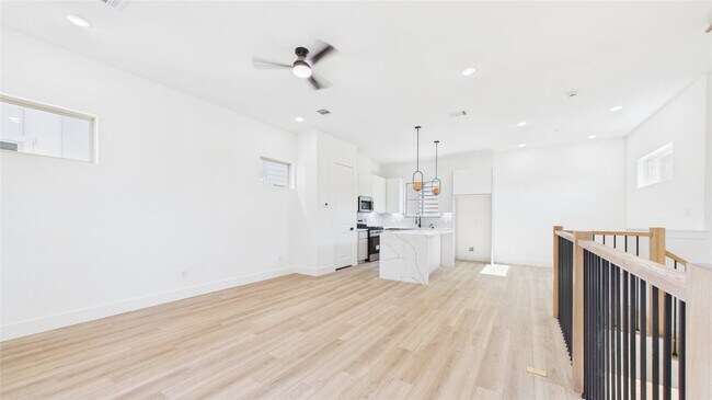 Building Photo - 5318 Terry St