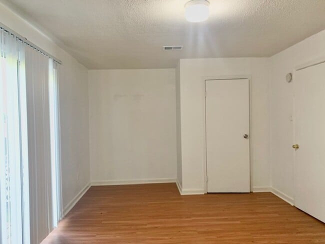 Building Photo - Welcome home!