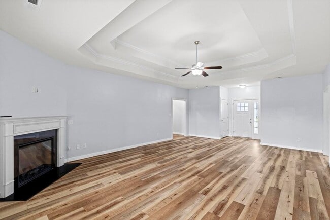 Building Photo - Beautiful home in great neighborhood!