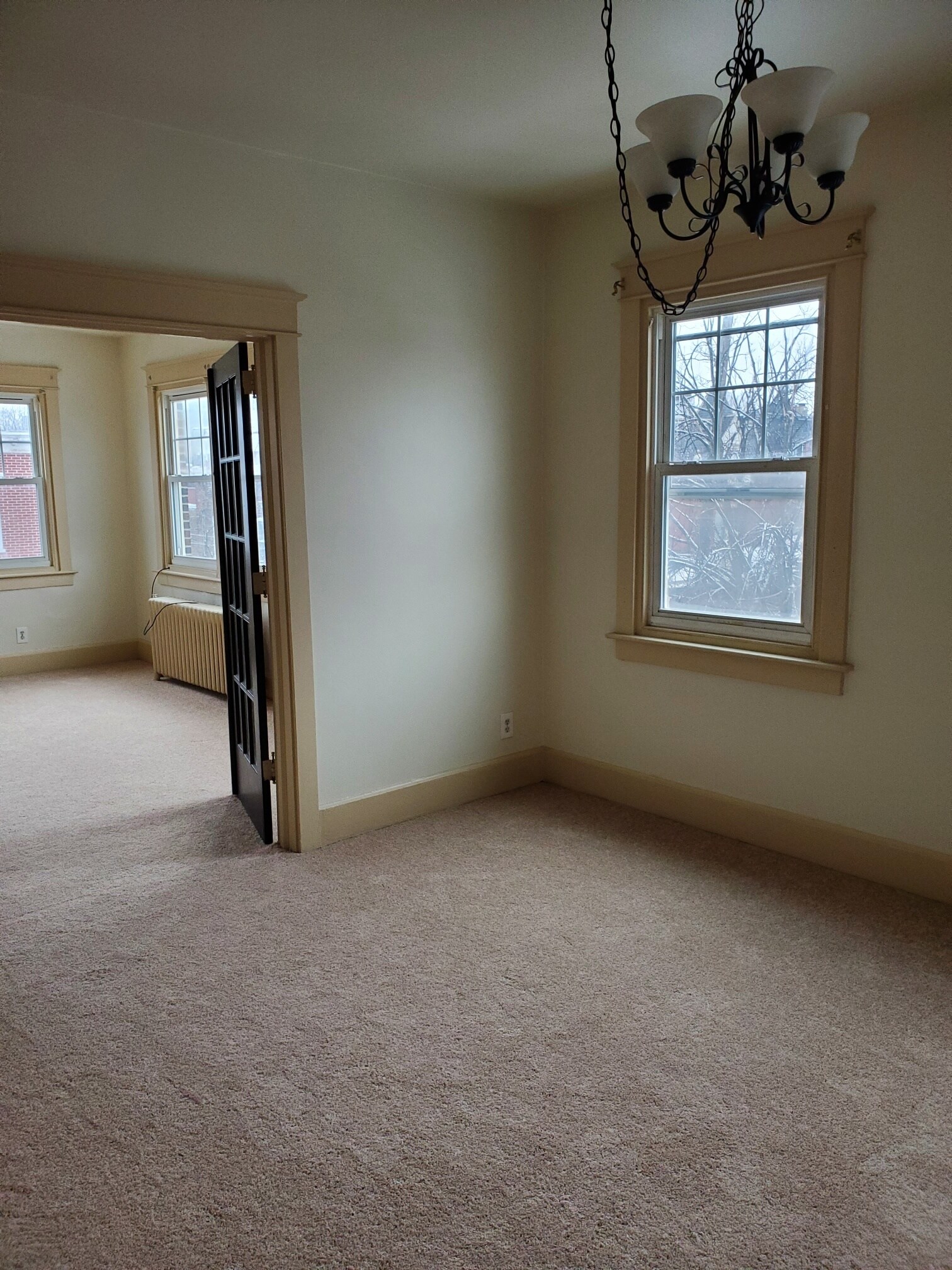 LR/DR - 128 N 11th St