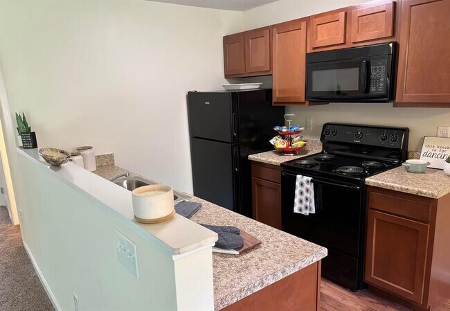 Building Photo - 3771 Cornell Dr