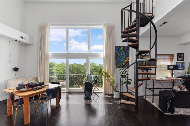 Primary Photo - 1826 W Rice St