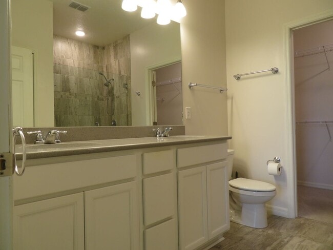 Building Photo - Sebastian Home in Gated Community
