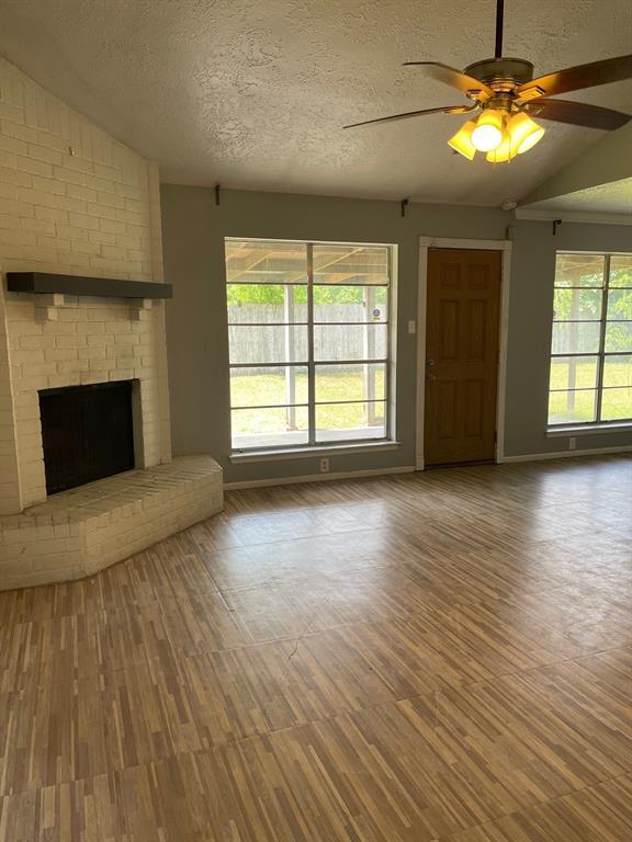 Building Photo - 1543 Ridge Hollow Dr