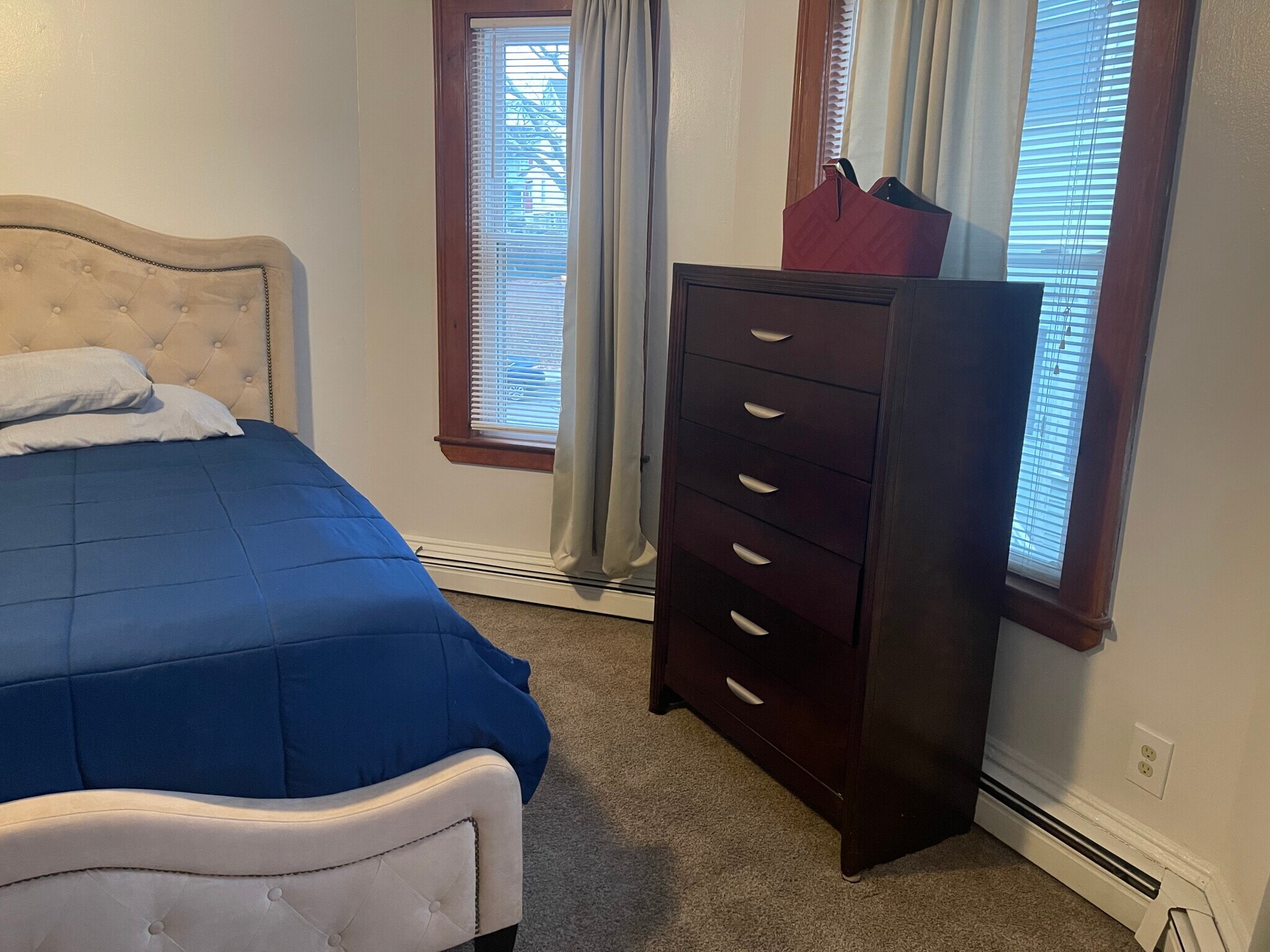 Building Photo - 3 Chamblet St