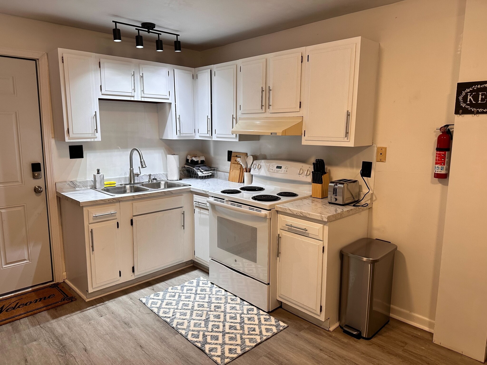 Unit 2 - 147 State St