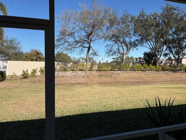 Building Photo - 304 SW North Shore Blvd