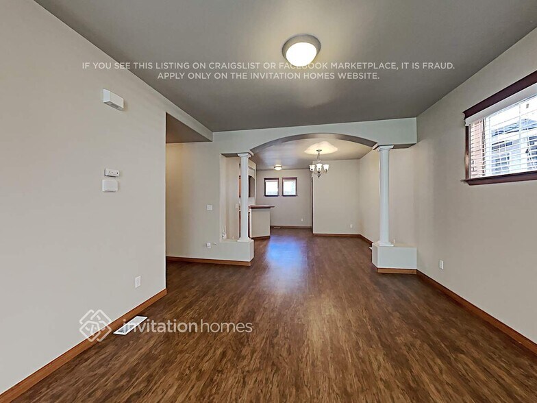 Building Photo - 10016 13th Dr SE