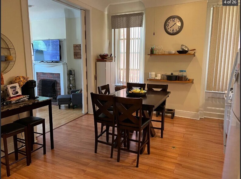 Building Photo - 2306 Sidney St