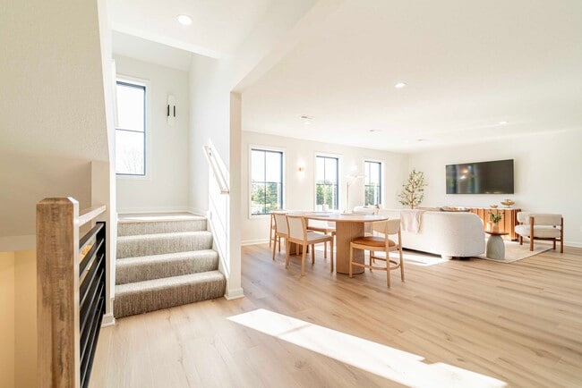 Building Photo - 14550 South Ave