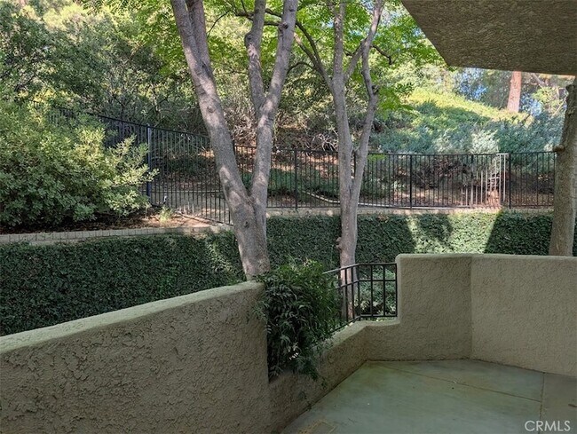 Building Photo - 24153 Del Monte Dr.